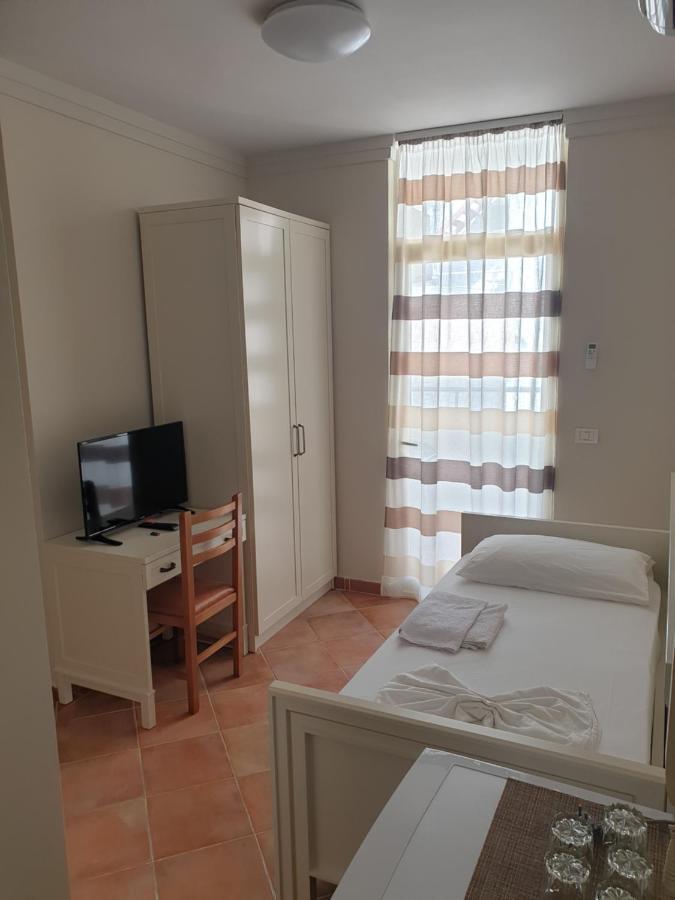 Joel Hotel Durres